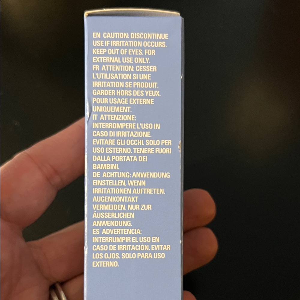 Revolution Skincare Overnight Drying Lotion - Light Blue - Picture 3 of 5